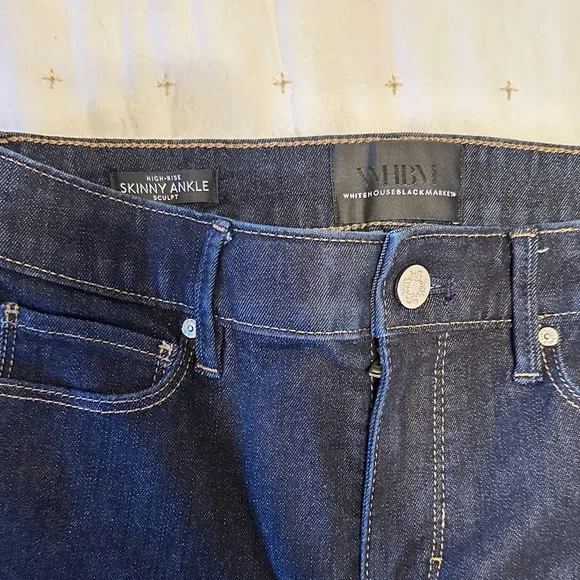 White House Black Market Dark Blue Skinny Jeans - Picture 3 of 4